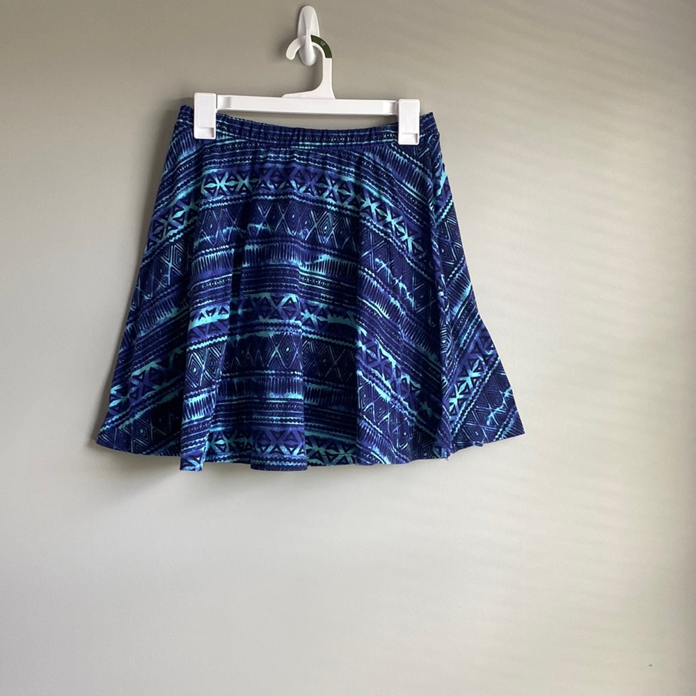 Flowy patterned skirt